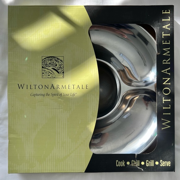 Vintage Wilton Armetale Reggae Chip and Dip Server, Round, 14-Inch - Picture 9 of 12